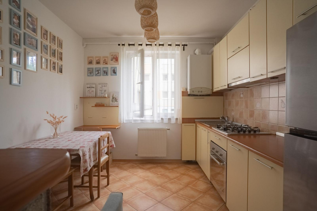Apartament 3 camere finisat cu garaj si boxa, Zona Engels