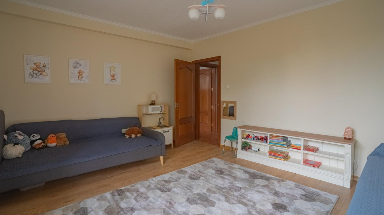 Apartament 3 camere finisat cu garaj si boxa, Zona Engels