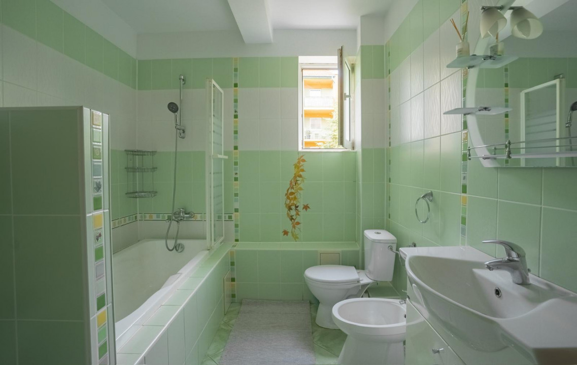 Apartament 3 camere finisat cu garaj si boxa, Zona Engels