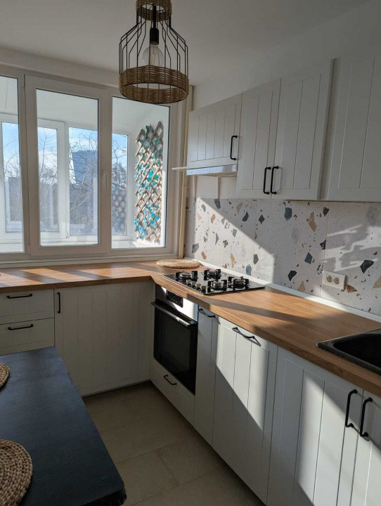 Apartament 2 camere | renovat compet  | balcon cu vedere Parc Circului