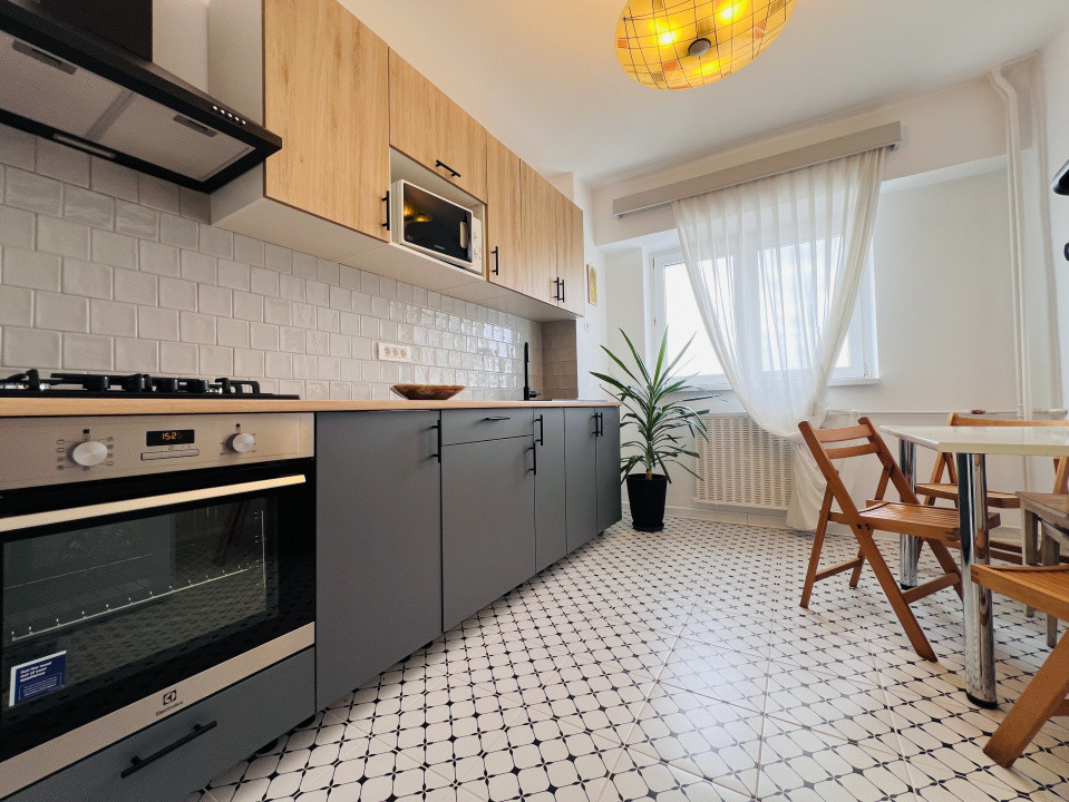 Apartament 2 camere, renovat complet, prima închiriere, Zona Mosilor