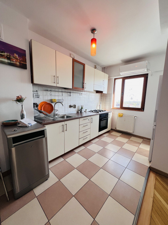 Apartament 4 camere, Prima închiriere după renovare– Dorobanți