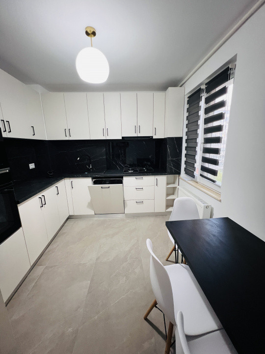 Apartament 3 camere, prima închiriere, centrala proprie . Zona Obor 