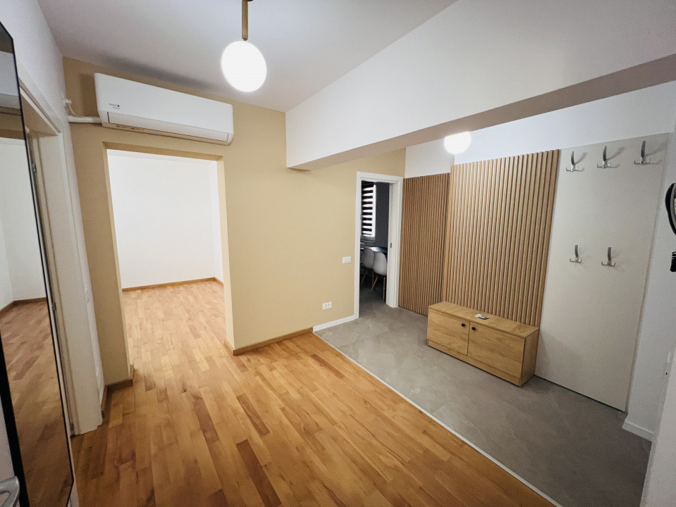 Apartament 3 camere, prima închiriere, centrala proprie . Zona Obor 