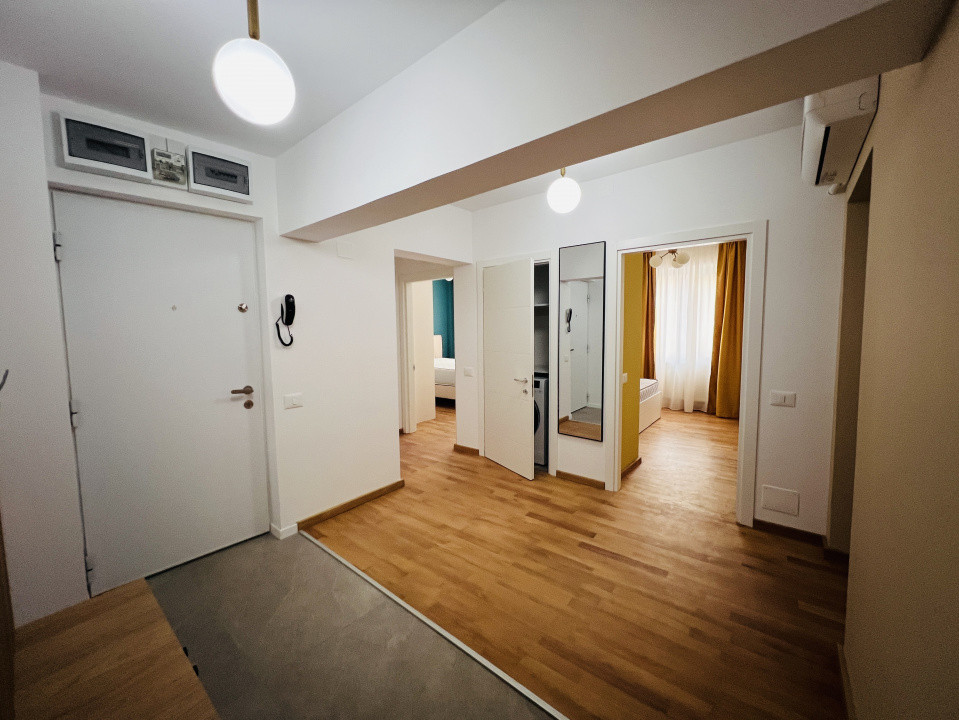 Apartament 3 camere, prima închiriere, centrala proprie . Zona Obor 