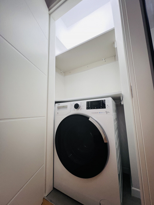 Apartament 3 camere, prima închiriere, centrala proprie . Zona Obor 