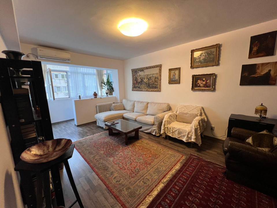 Apartament 3 camere in zona Bucur Obor 