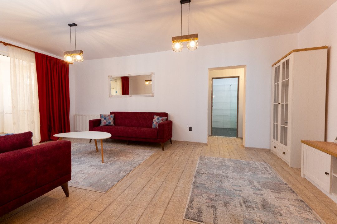 Apartament 3 camere, renovat complet, cu terasă, strada Porii