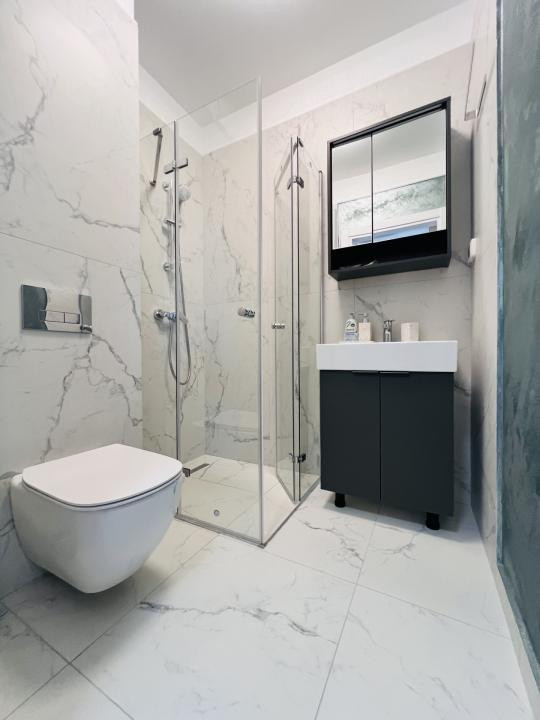 Apartament premium 3 camere | Prima închiriere | Vedere spectaculoasă către Lacu