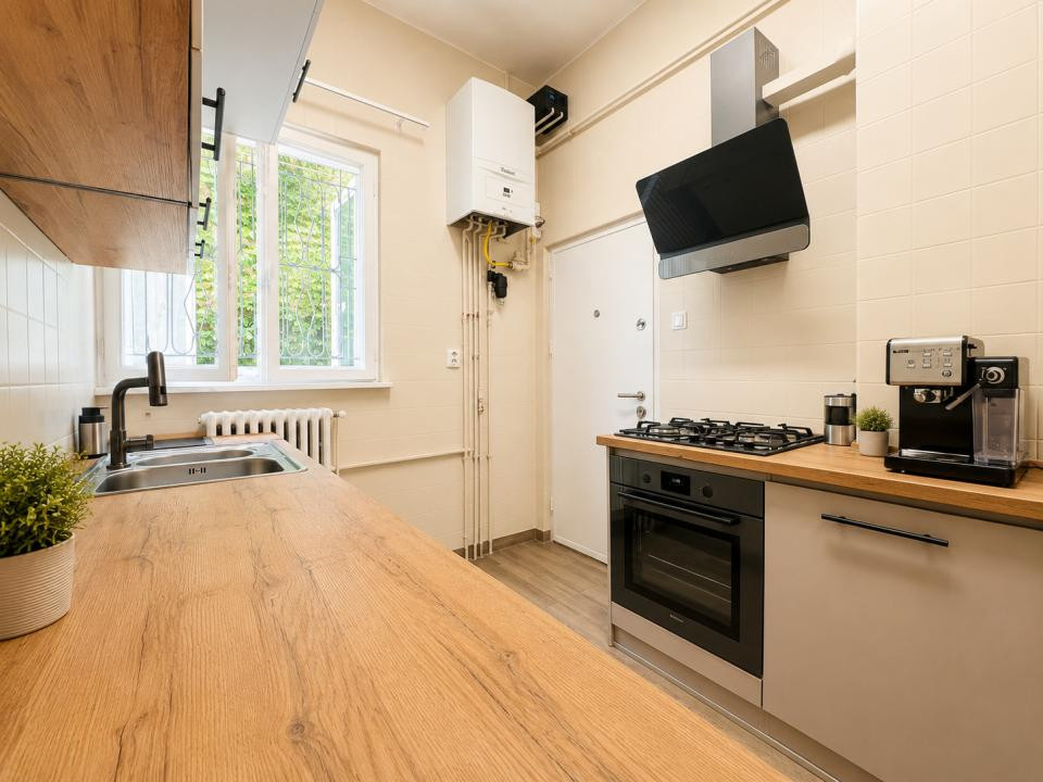 Apartament cu curte proprie in vila – Arena Națională | Prima închiriere  