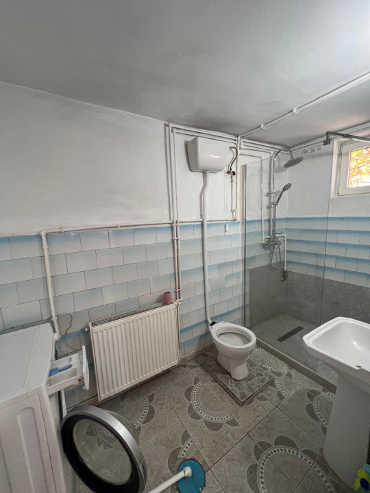 Casă individuala | 3 camere | Curte 250 mp | Ideală pentru cazare muncitori