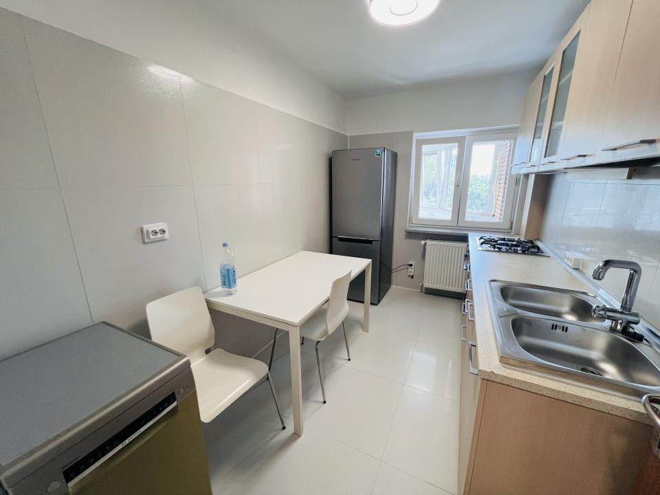 Apartament 3 camere – Parc Circului | Vedere către parc | 2 băi | 2 balcoane