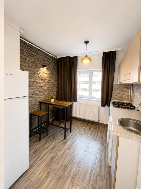 Garsonieră Spațioasă | Obor – Calea Moșilor | Centrală Proprie | Balcon Generos