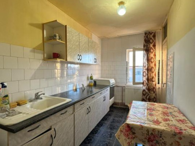 Apartament 3 Camere Decomandat | zona Iulius Mall