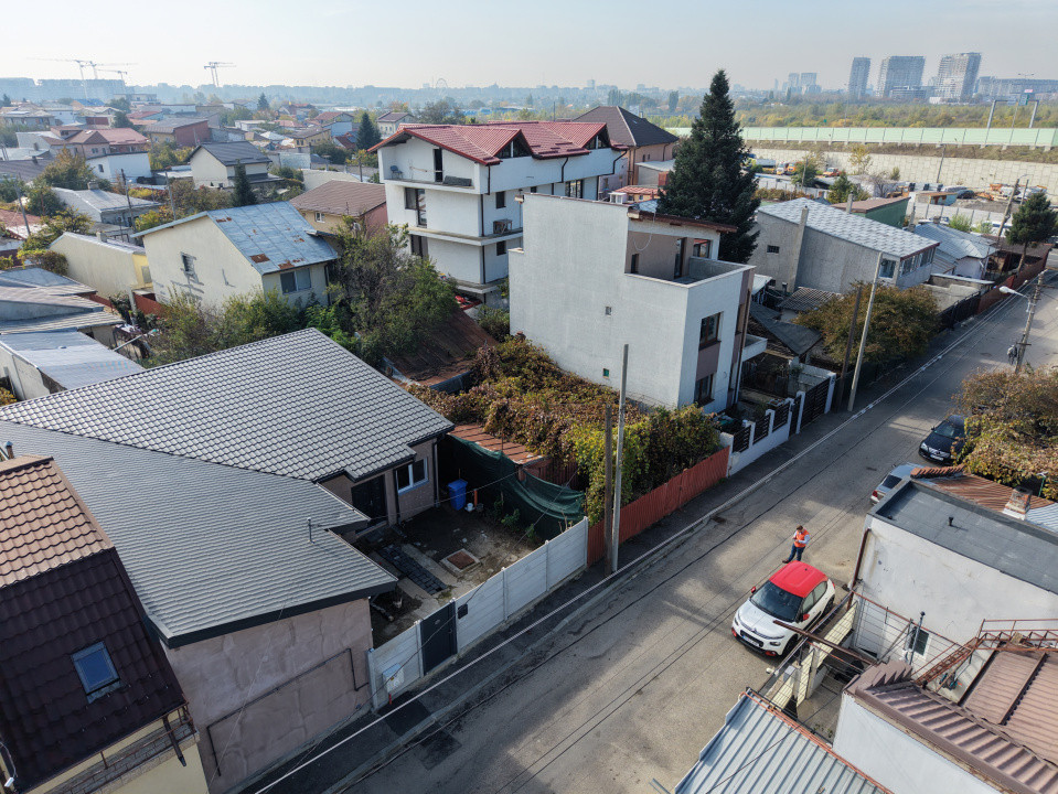 Casa individuala, demolabila, teren 160 mp, Andronache
