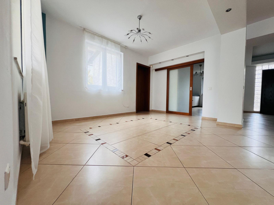 Casă de închiriat cu sauna si piscina in complexul  Grădinile Soarelui