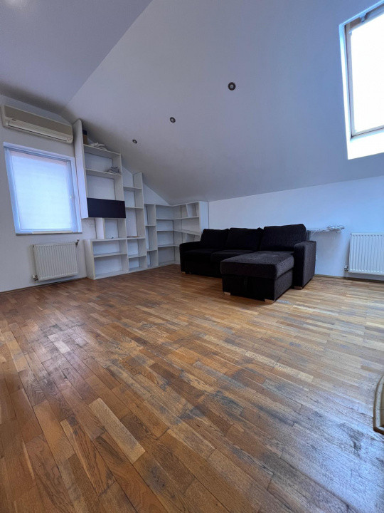 Casă de închiriat cu sauna si piscina in complexul  Grădinile Soarelui