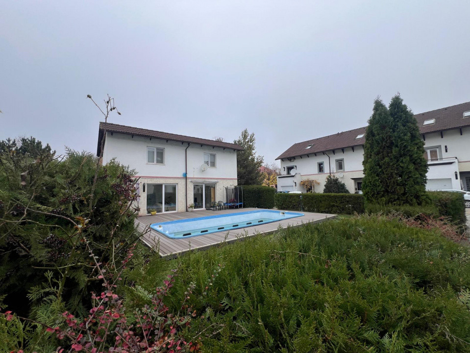 Casă de închiriat cu sauna si piscina in complexul  Grădinile Soarelui