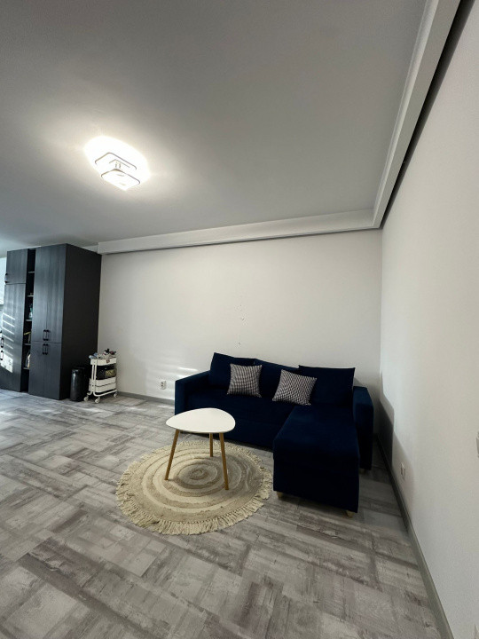 Apartament 2 camere, modern, loc de parcare, Zona Vivo