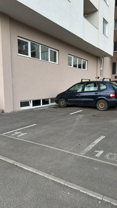 Apartament 2 camere, modern, loc de parcare, Zona Vivo