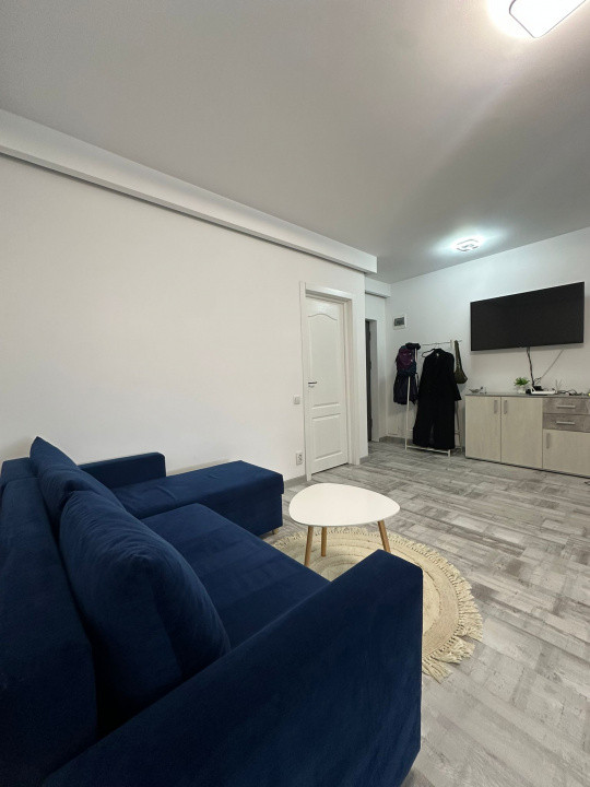 Apartament 2 camere, modern, loc de parcare, Zona Vivo