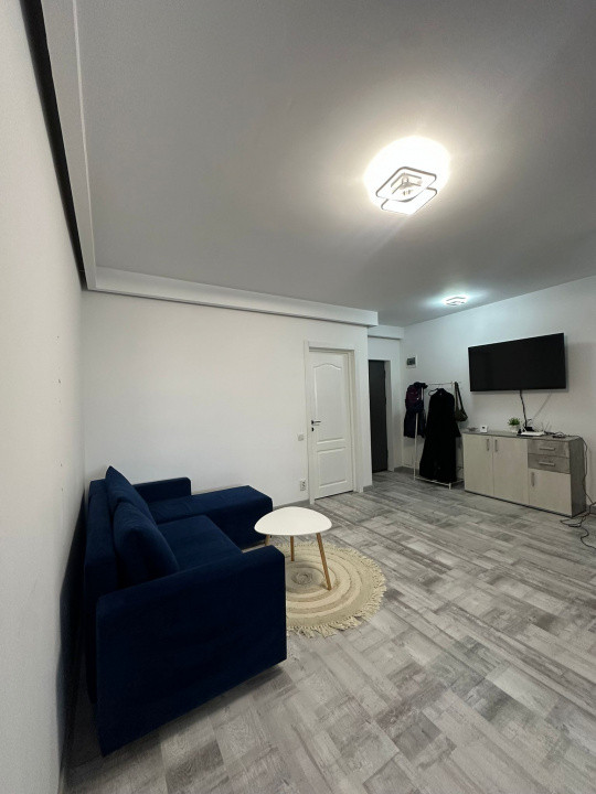 Apartament 2 camere, modern, loc de parcare, Zona Vivo