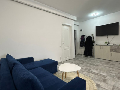 Apartament 2 camere, modern, loc de parcare, Zona Vivo