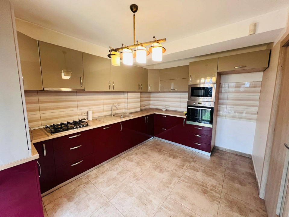 Casă intr-o zona rezidentiala, 130 mp utili, curte matură -Matei Millo 