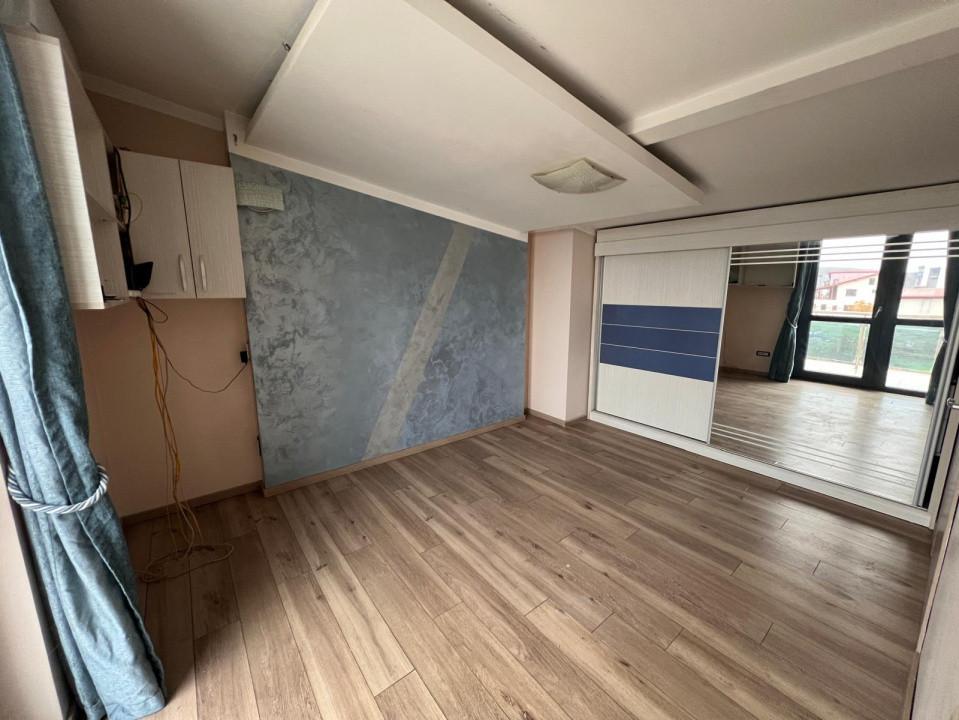 Casă intr-o zona rezidentiala, 130 mp utili, curte matură -Matei Millo 