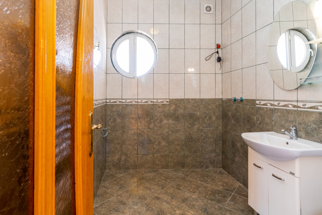 Casa de vânzare în cartierul Buna Ziua