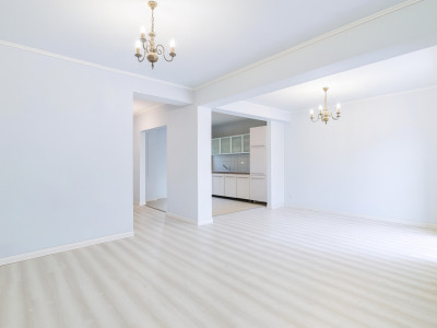 Casă de vânzare în Pipera – Emil Racoviță, în Complexul Azur