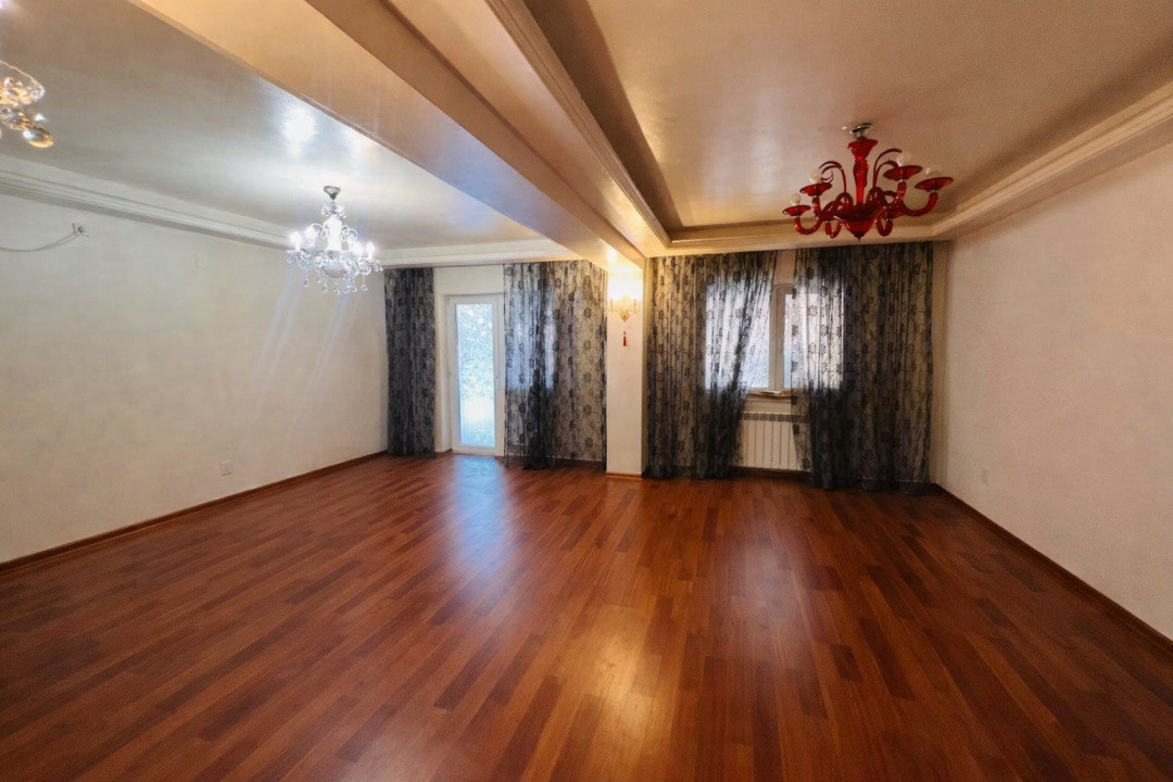 Casă în complex rezidential-privat, Pipera 