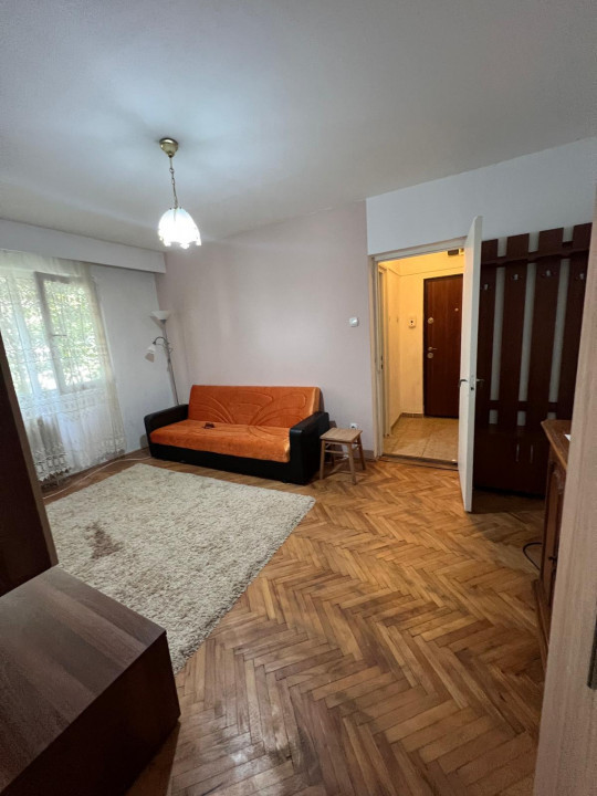 Apartament 2 camere, etaj intermediar, Zona Minerva