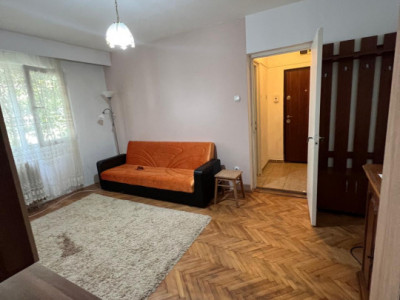 Apartament 2 camere, etaj intermediar, Zona Minerva