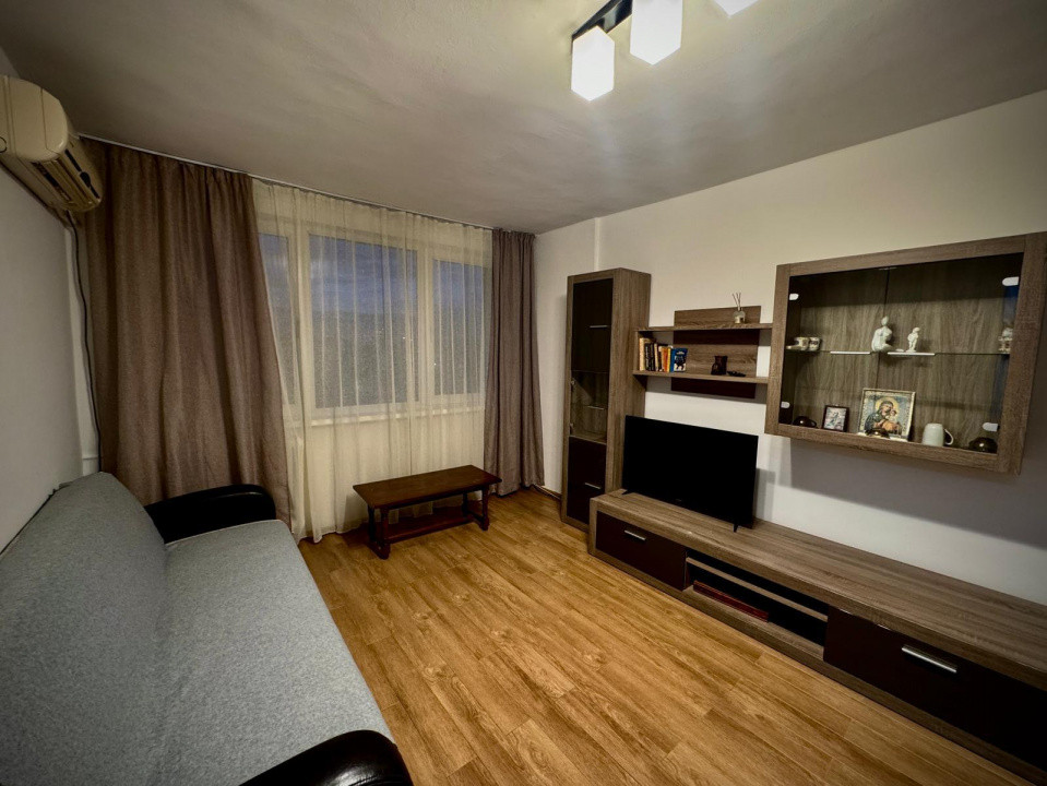 Apartament 3 camere de închiriat , Zona Obor