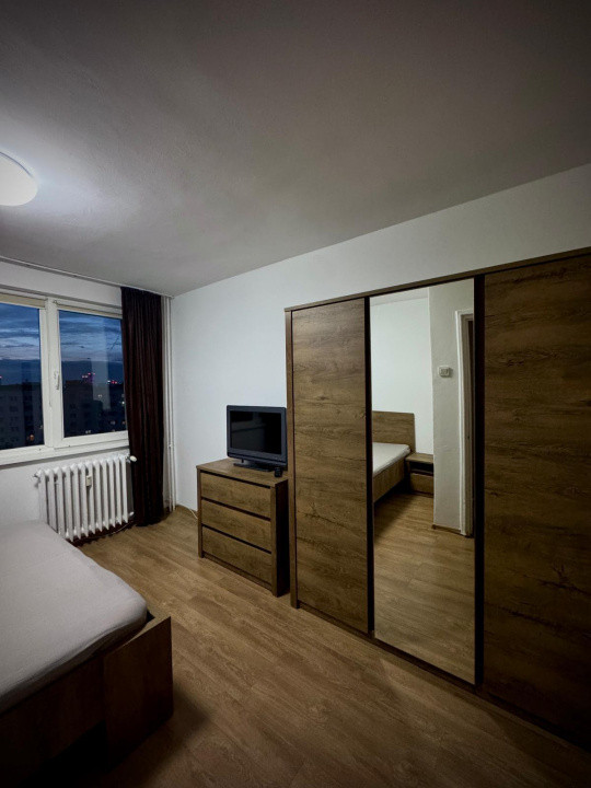 Apartament 3 camere de închiriat , Zona Obor