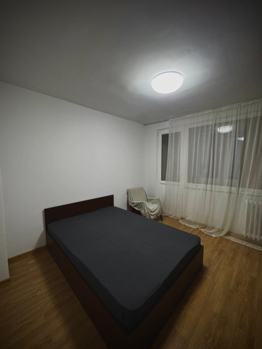 Apartament 3 camere de închiriat , Zona Obor
