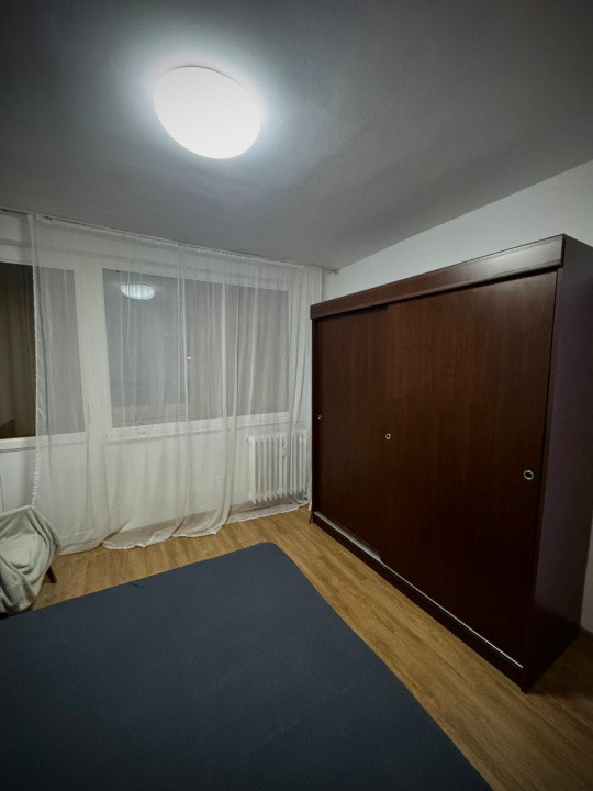 Apartament 3 camere de închiriat , Zona Obor
