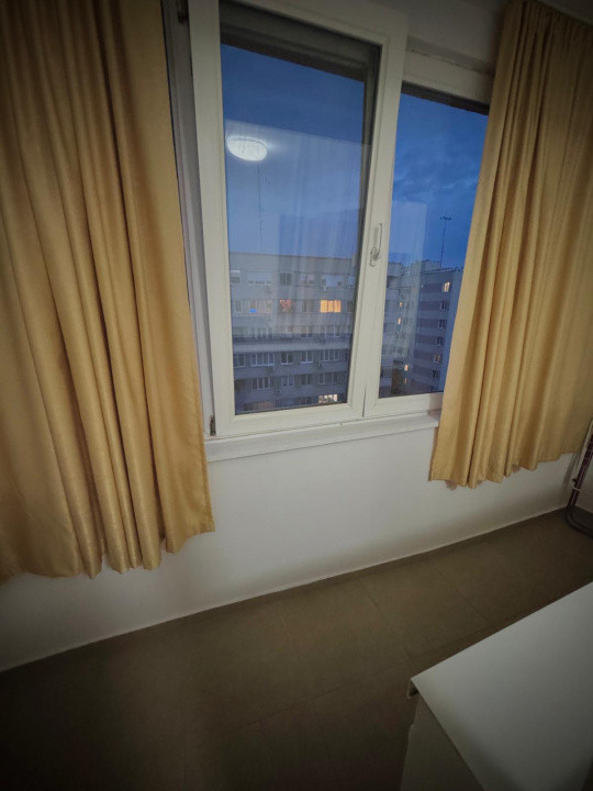 Apartament 3 camere de închiriat , Zona Obor