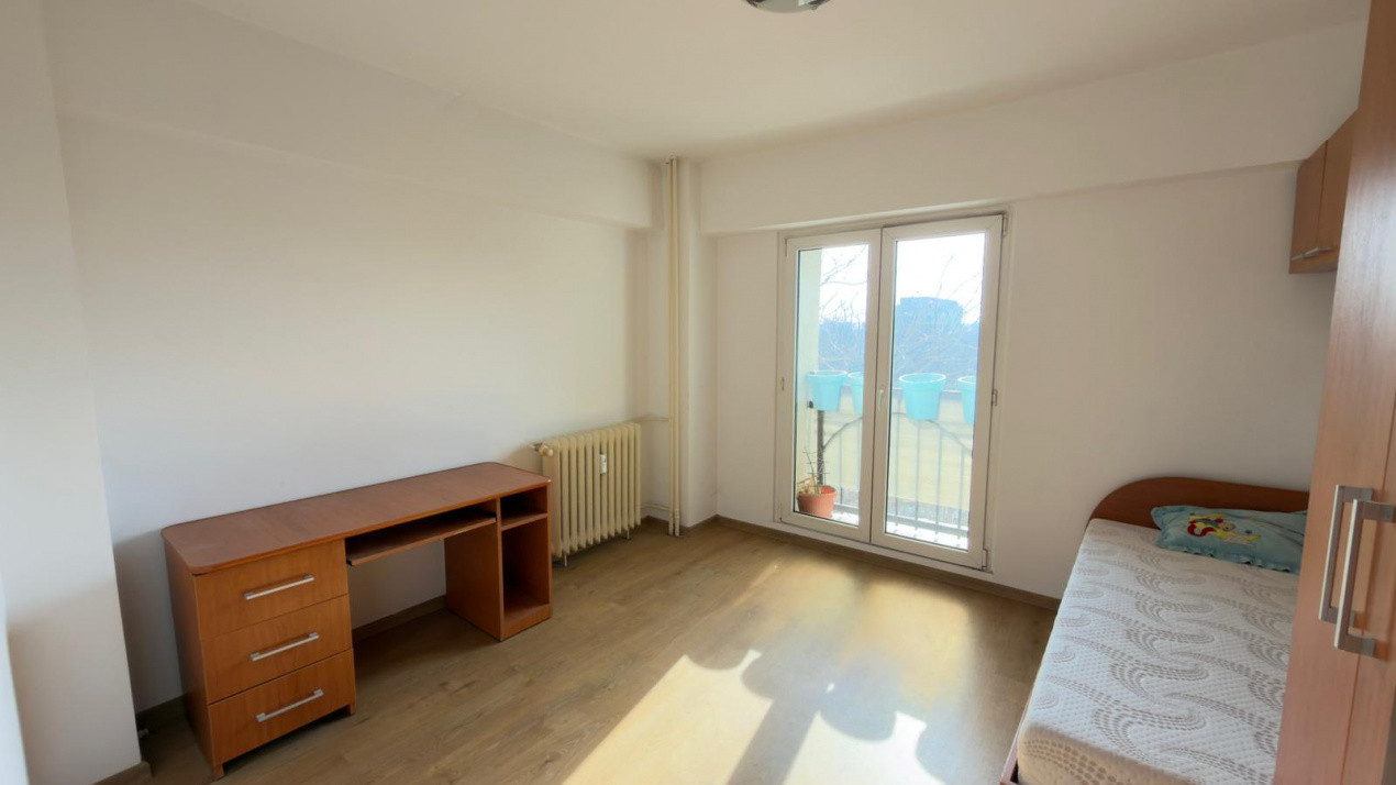 Apartament 3 camere, vedere spre Parcul Circului - Bulevardul Lacul Tei 