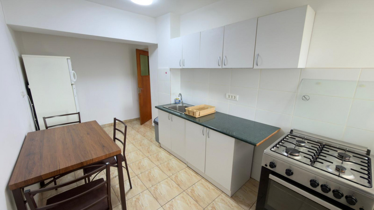 Apartament 3 camere, vedere spre Parcul Circului - Bulevardul Lacul Tei 