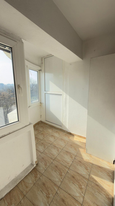 Apartament 3 camere, vedere spre Parcul Circului - Bulevardul Lacul Tei 