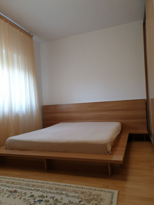 Vilă 4 camere | Cartier Azur | Garaj | Teren 375 mp | Grădină amenajată