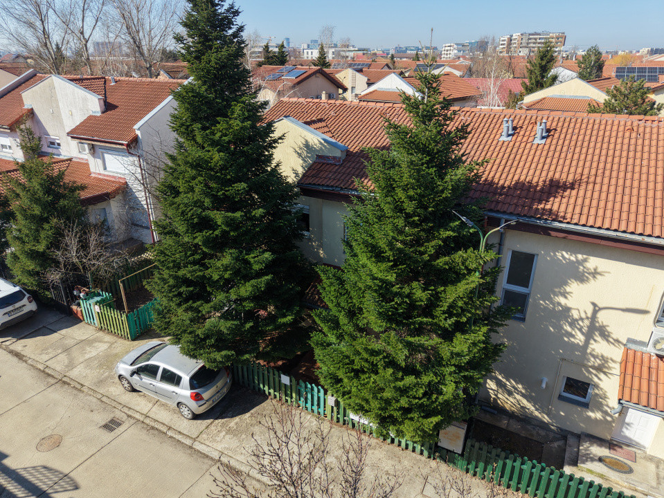 Vilă 4 camere | Cartier Azur | Garaj | Teren 375 mp | Grădină amenajată