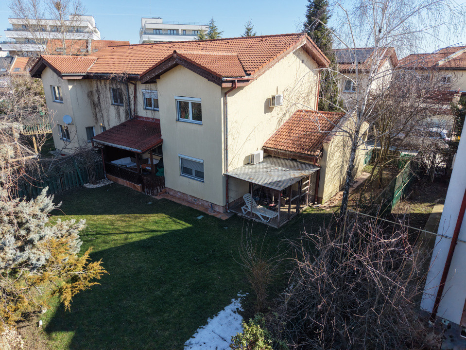 Vilă 4 camere | Cartier Azur | Garaj | Teren 375 mp | Grădină amenajată