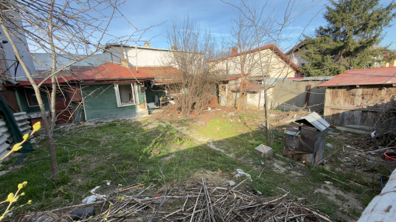 Casa + teren 203 mp, front 13 ml, Zona Petricani- Tei 