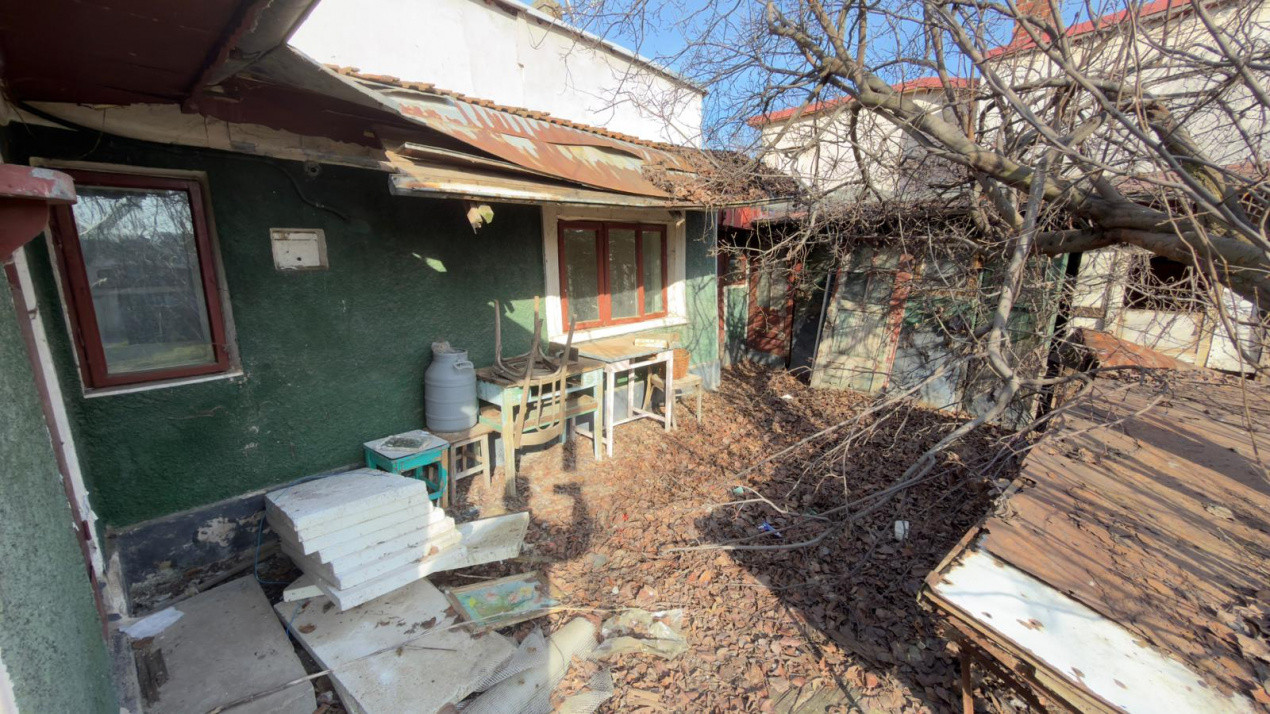 Casa + teren 203 mp, front 13 ml, Zona Petricani- Tei 